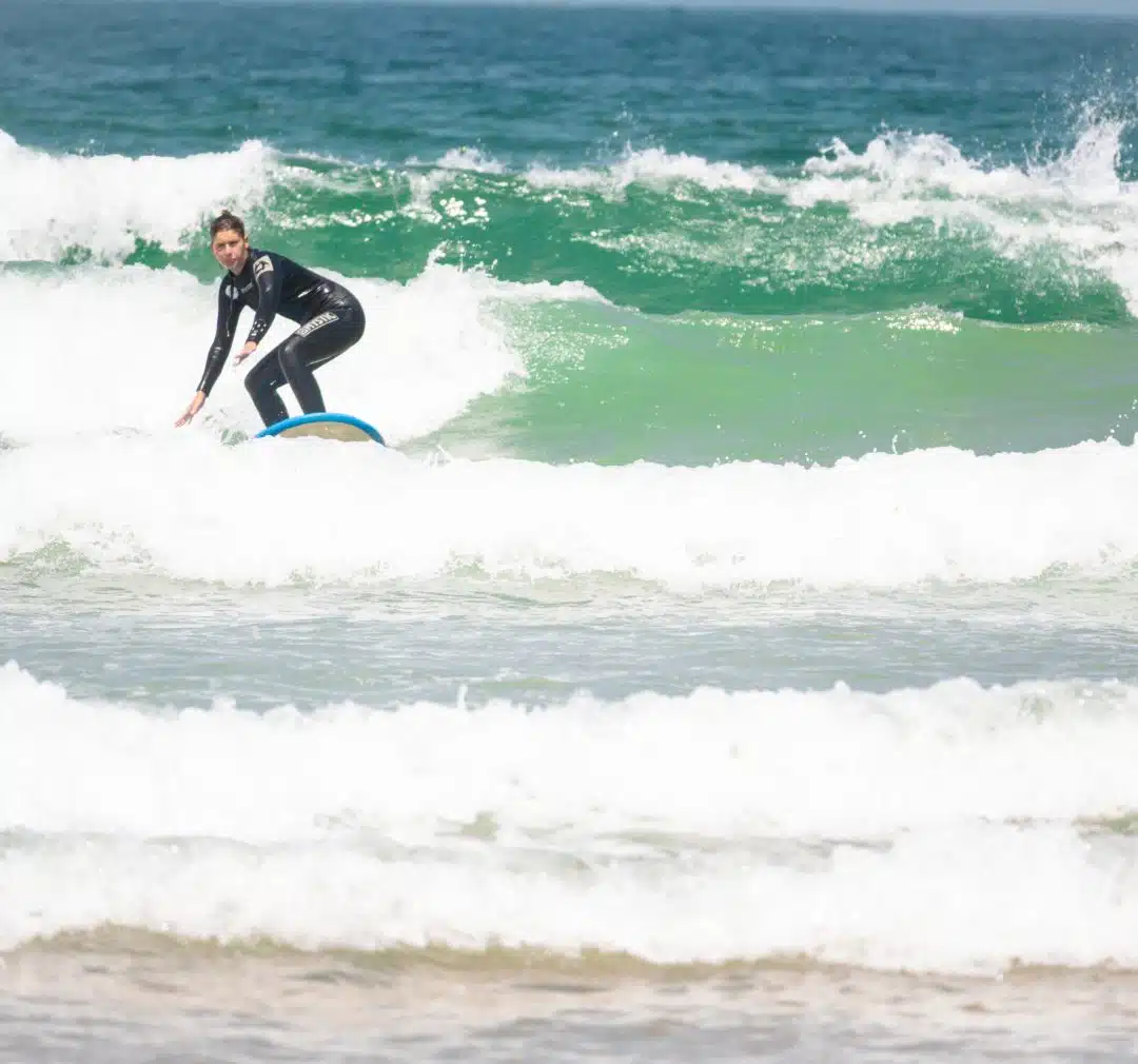 From solo travelers to surf families, every wave brings new friends. Salty hair, sandy feet, happy hearts.” Does…